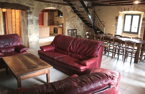 Saint-Cirgues House | Large character stone house in a quiet location with superb views