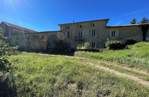 Floudes House | Large character house built in 1850
