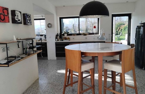 Chaponost House | Large Charming House in Chaponost - 15 People - Swimming pool, Garden, Stream