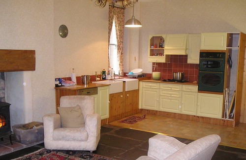 Clutton House | Large country house near Bath, SW England. Sleeps groups 15 - 24 (max 30).