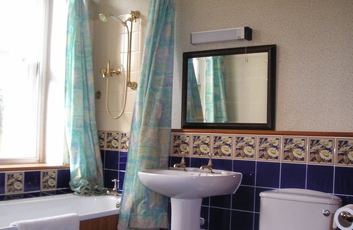 Clutton House | Large country house near Bath, SW England. Sleeps groups 15 - 24 (max 30).