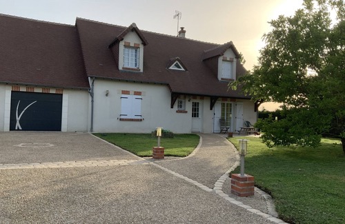 Maslives House | Large comfortable house, heated swimming pool 5 minutes from Chambord castle