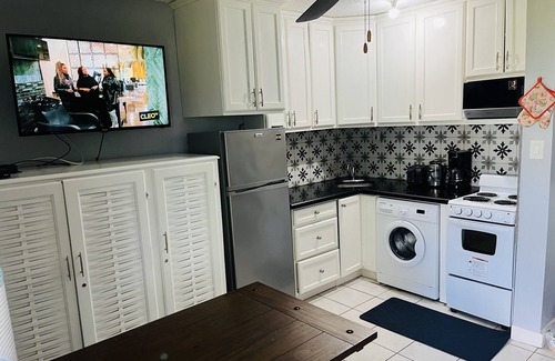 Orange Bay Apartment | Large Contempory Beach Front Studio in Secure Complex on 7 Mile Beach in Negril