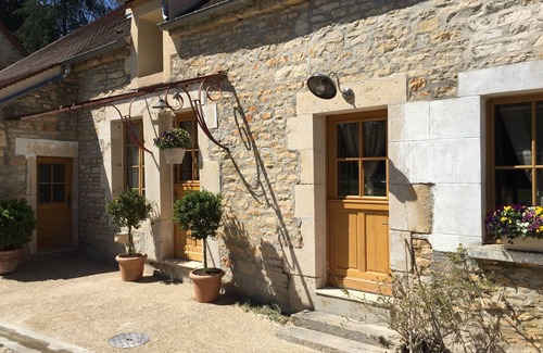 Vezelay House | Large cottage comfort in the peace in full nature