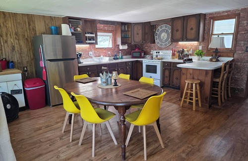 Swanton Cottage | Large Cottage: Private Beach/Stunning Sunsets/Kayaks/Fire Pit