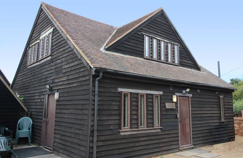 Maidstone House | Large detached 4 bedroom Barn Conversion