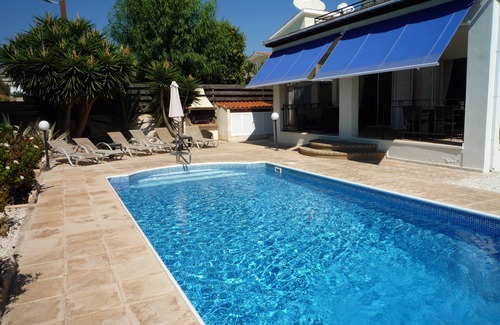 Peyia Town Villa | Large detached family Villa with private pool and beautiful gardens, full a/c.