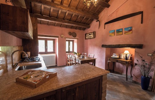Ponzano di Fermo House | Large estate with pool and function room for retreats, wifi and air-con