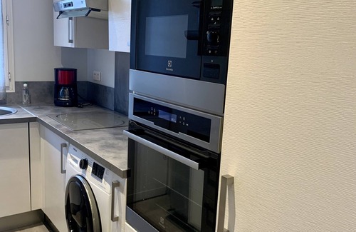 Plaisir Condo | Large F3 near Paris and Versailles, ideal for 4!