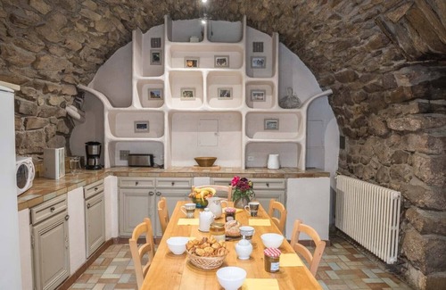 Saint-Leger-de-Peyre House | Large family gîte in a manor house for 10 people in the Parc des Loups