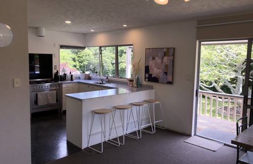 Tauranga House | Large Family Friendly Private Oasis