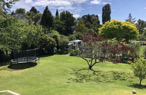 Tauranga House | Large Family Friendly Private Oasis