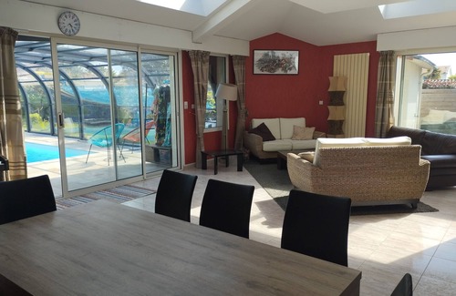 Vertou House | Large family home 245m² near Nantes with heated indoor pool