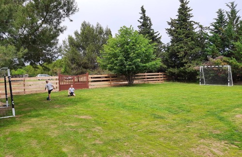 Sernhac House | Large family home