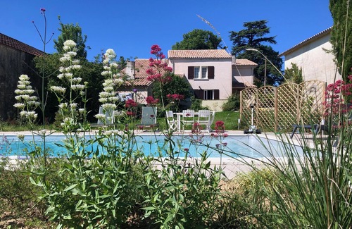 Devillac House | Large family home with private pool