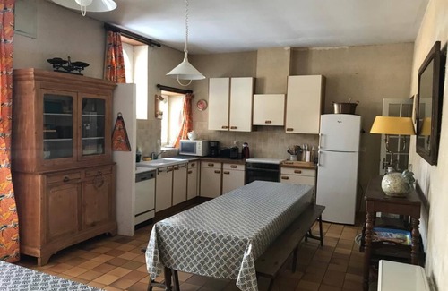 Parce-sur-Sarthe House | Large gîte Parcé-Sur-Sarthe (30 beds)- 2h15 Paris