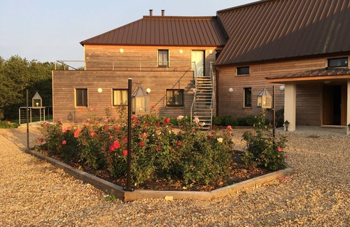 Jouy-le-Potier Cottage | Large gite in Sologne, immersed in the great outdoors 30 km from Chambord