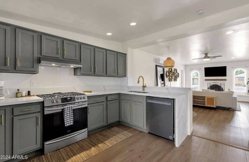 Mesa House | Large Guest House - Private Yard!