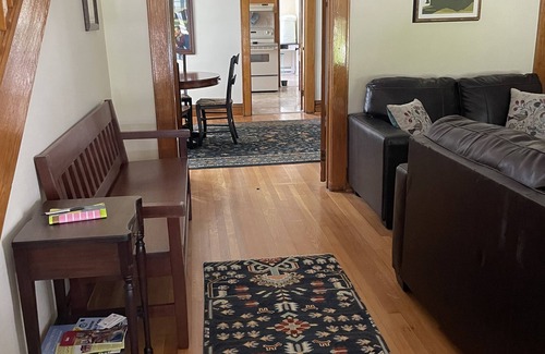 Bellepoint House | Large Historic Home in Downtown Hinton