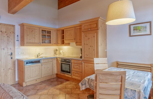 Alpbach Apartment | Large holiday flat, only 3.5km to the ski lift