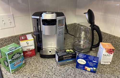 Longmont House | Large Home near Lake- winter mid term rental available