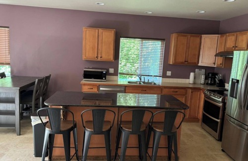 Puyallup House | Large Home with Extended Driveway Minutes from the Puyallup State Fair