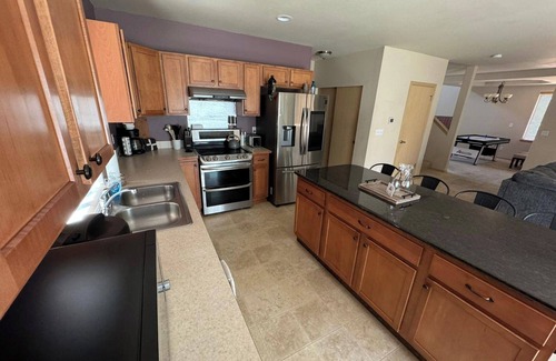 Puyallup House | Large Home with Extended Driveway Minutes from the Puyallup State Fair