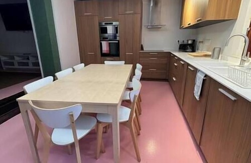 Arras House | Large house 17 persons