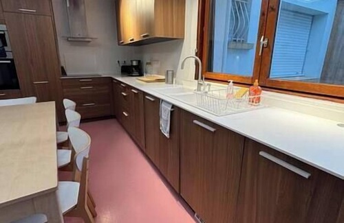 Arras House | Large house 17 persons