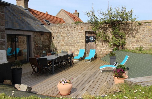 Fermanville House | Large house 6 to 12 travellers - 1 mn walk from the SEA