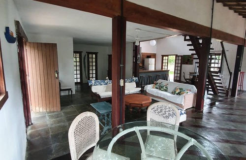 Alto de Buzios House | Large house in Geribá with pool near the beach