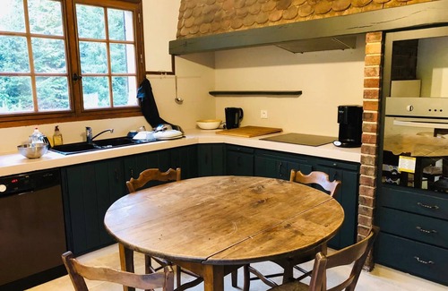 Noisy-sur-Ecole House | Large house in the heart of the Three Gables Forest
