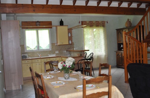 Begole House | Large House with pool veranda and views of the Pyrenees