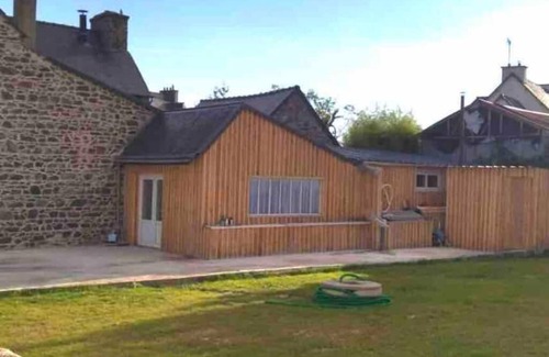 Saint-Clet House | Large house with sauna and garden