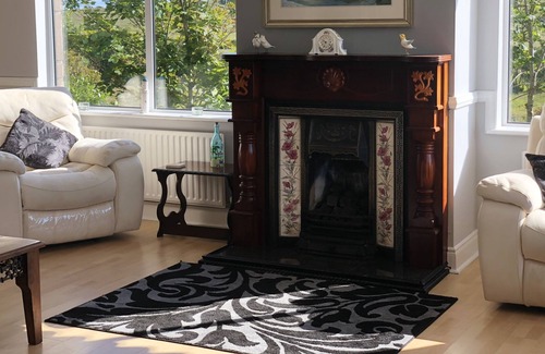 Claddaghduff House | Large house with sea views near Cleggan Connemara on the wild Atlantic way.