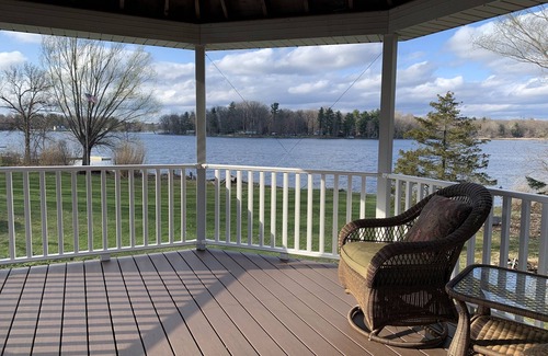 Grand Junction House | Large Lake Home - 15 min from South Haven