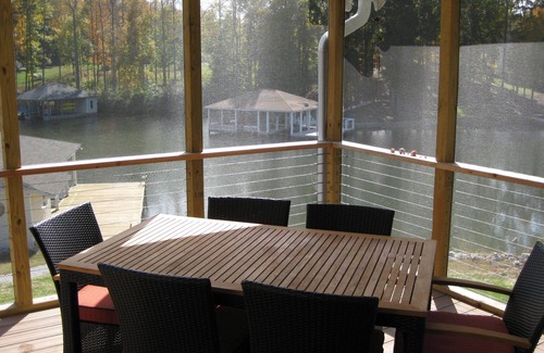 Mineral House | Large light-filled house - quiet cove - dog and wheelchair friendly!