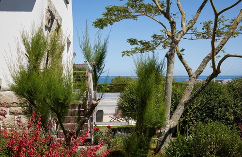 Saint-Quay-Portrieux House | Large luxury house 100 m from Comtesse beach.