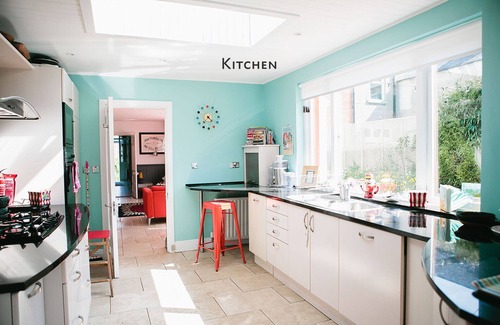 Glasnevin House | Large Luxury Architect Designed House, Sleeps 15. City 15 mins by bus.