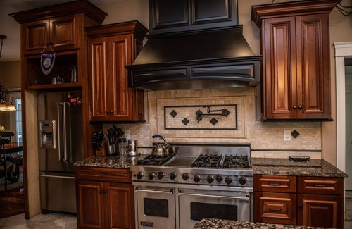 Hadley House | Large Luxury Family Home Near Five Colleges. The TOP short term rental in area!