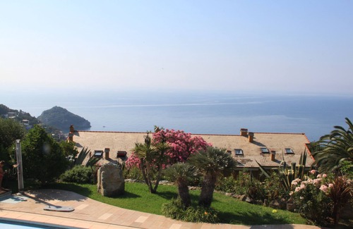 Torre del Mare Villa | Large mansion, swimming pool, for 8 people, 1400 m from the beach