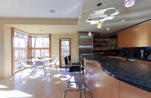 Brookmont House | Large Modern Glass Home near Washington DC: 4 bedrooms sleeps 9. Pet friendly!