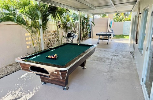 Las Carreras Villa | Large Ocean Front Home on Sandy Beach With Pool