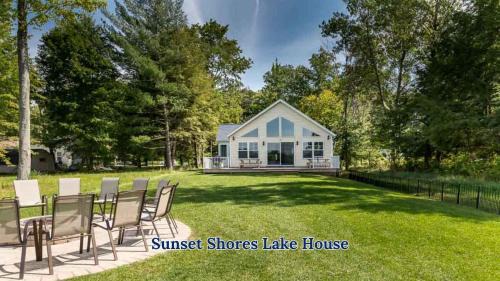 Kendall House | Large Open Floor Home with Fire Pit on the Lake