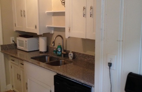 Fort Worth Cultural District House | Large Pet Friendly House Walking Distance To Will Rodgers Stadium/Arena