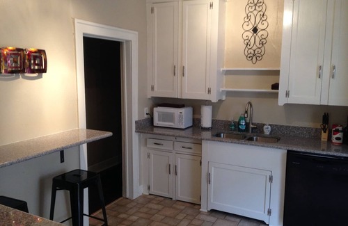 Fort Worth Cultural District House | Large Pet Friendly House Walking Distance To Will Rodgers Stadium/Arena