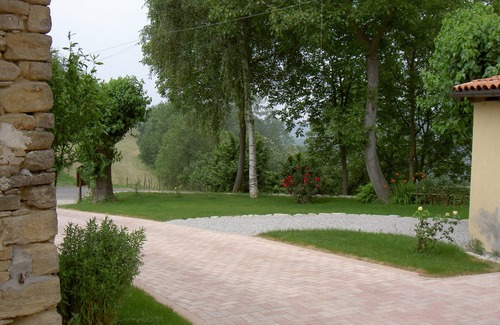 Bonvicino House | Large, quiet, detached country house in the heart of the High Langhe