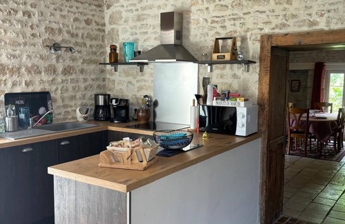 Ardillieres House | Large, quiet gîte with swimming pool