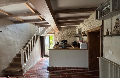 Ardillieres House | Large, quiet gîte with swimming pool