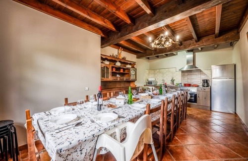 El Escobal Cottage | Large Rural House in Picos de Europa with 8 bedrooms and 8 bathrooms.